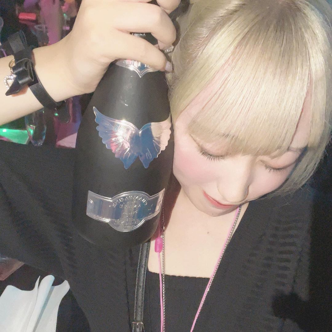 きら