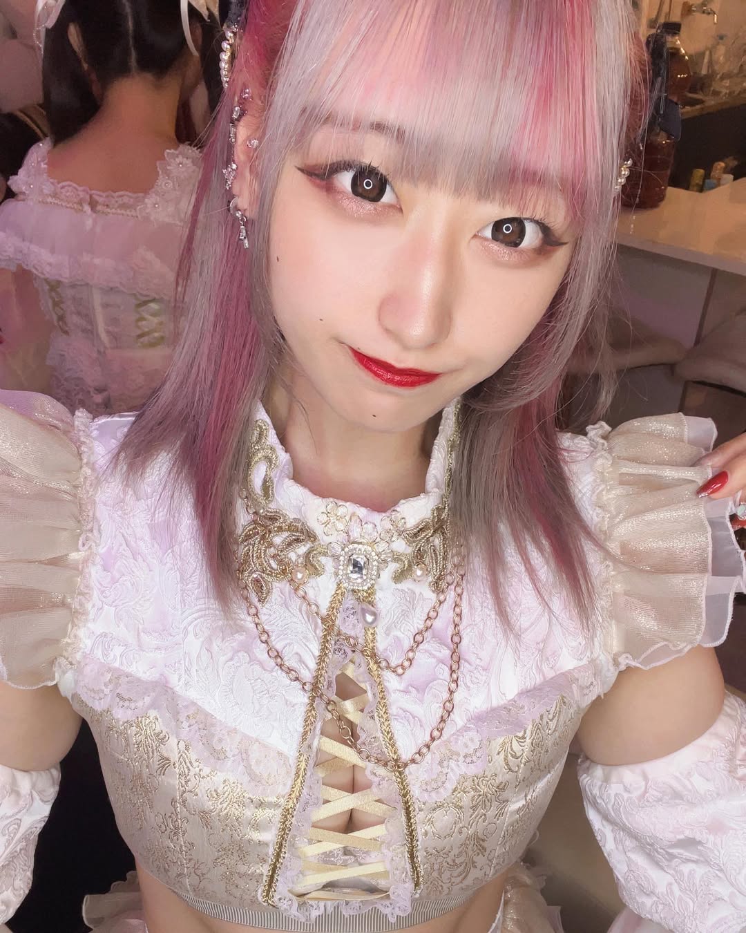 きら