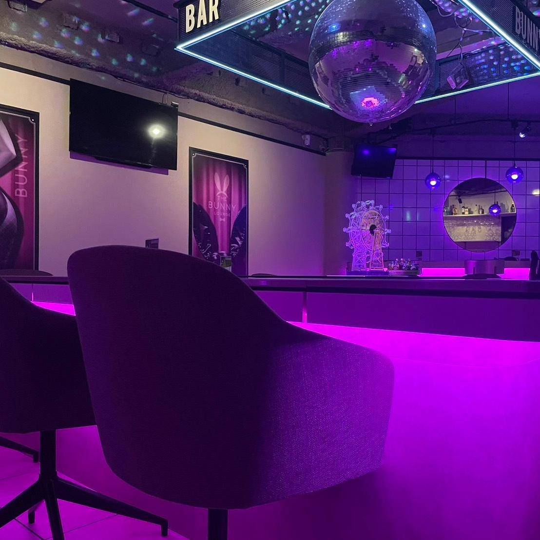 THE BUNNY LOUNGE